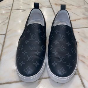 Louis Vuitton Logo Sneaker
